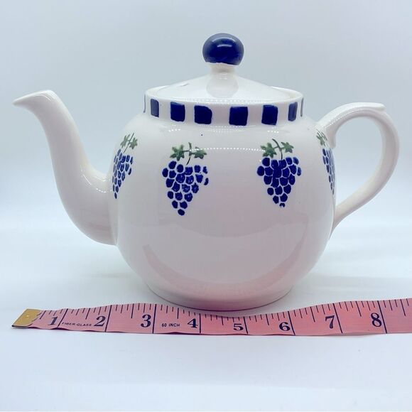 Vintage Prince & Kensington StonewareTeapot - Picture 2 of 6